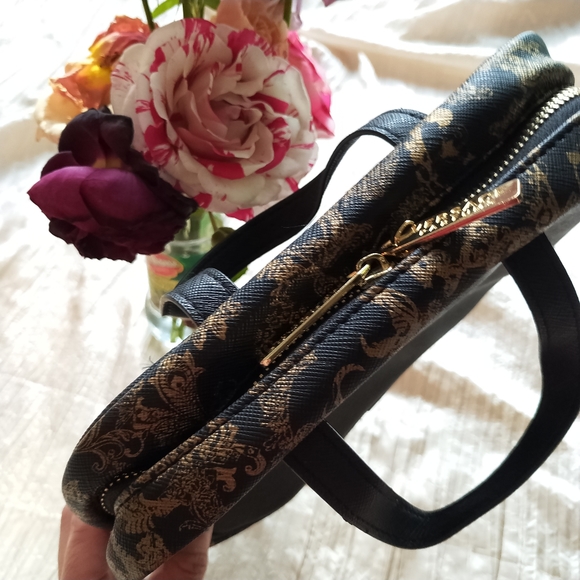 Versace parfums cosmetic bag with makeup storage zipper baroque - Picture 3 of 4